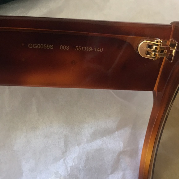 ❌❌SOLD❌❌GUCCI Cat-eye printed sunglasses - Picture 8 of 8